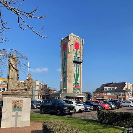 B&B De Tulpentoren Roelofarendsveen Esterno foto
