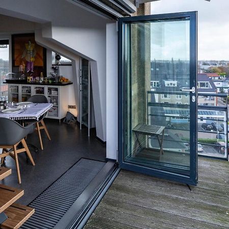 B&B De Tulpentoren Roelofarendsveen Esterno foto