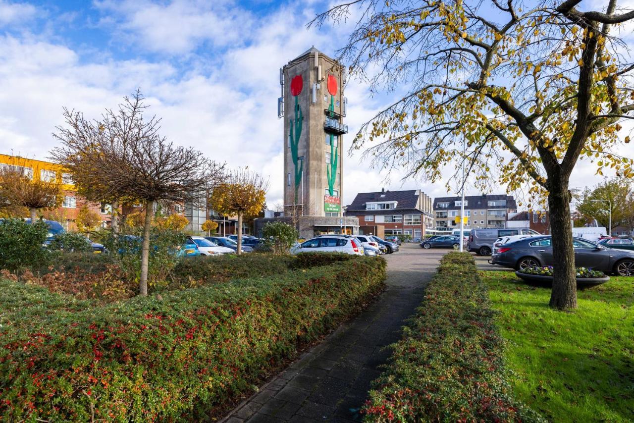 B&B De Tulpentoren Roelofarendsveen Esterno foto