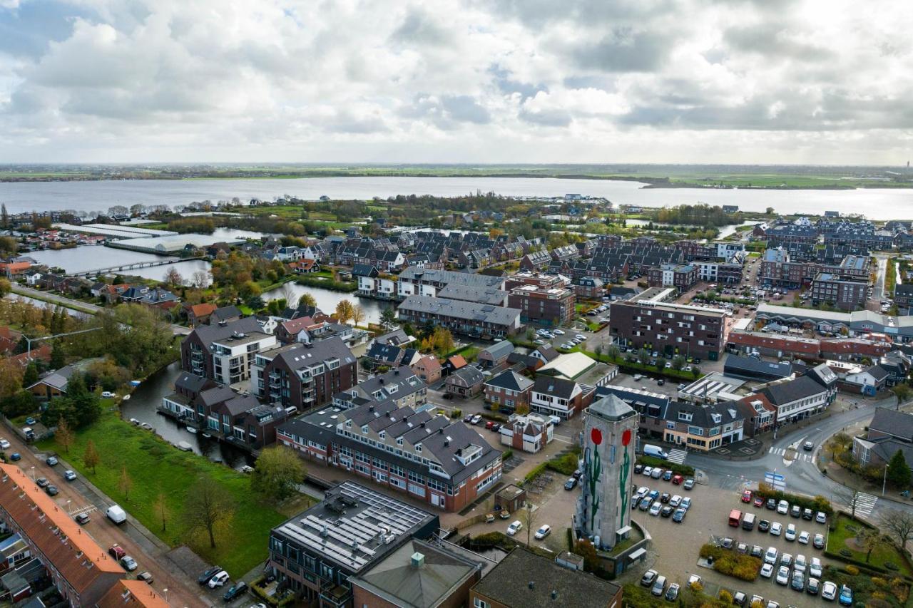 B&B De Tulpentoren Roelofarendsveen Esterno foto